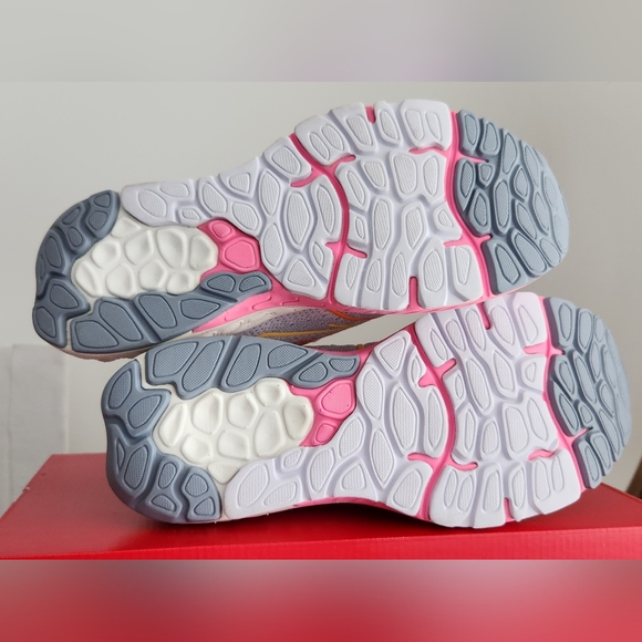 NEW in box New Balance Women's Fresh Foam X 880v12, Size 8 - Picture 4 of 7